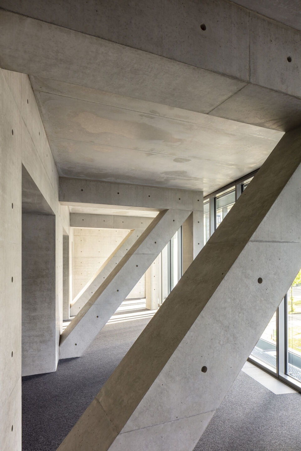 Betonstuetzen in Fachwerkoptik