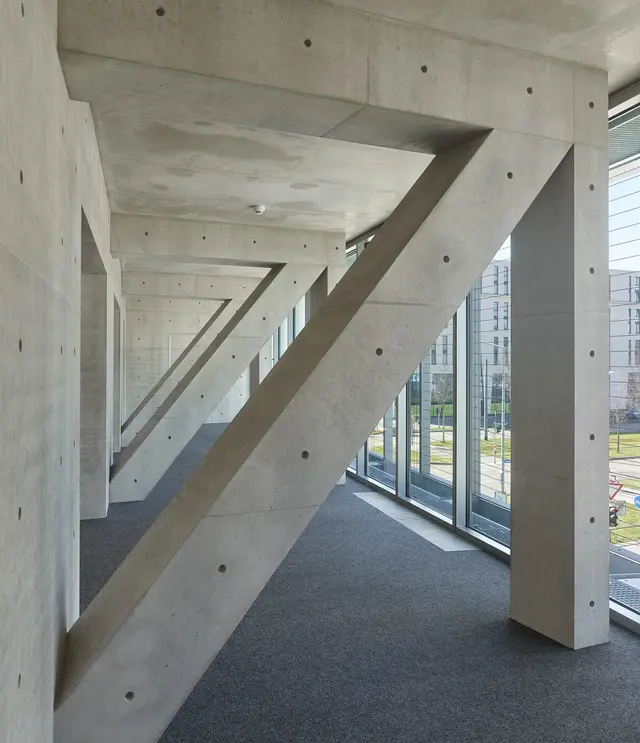 Fachwerkkonstruktion in Sichtbeton © Roland Halbe Betonstuetzen in Fachwerkoptik