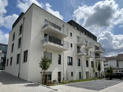 Mehrfamilienhaus von weisenburger mit Balkonen in Remchingen-Wilferdingen weisenburger Mehrfamilienhaus mit vier Geschossen und 13 Wohneinheiten in Remchingen-Wilferdingen