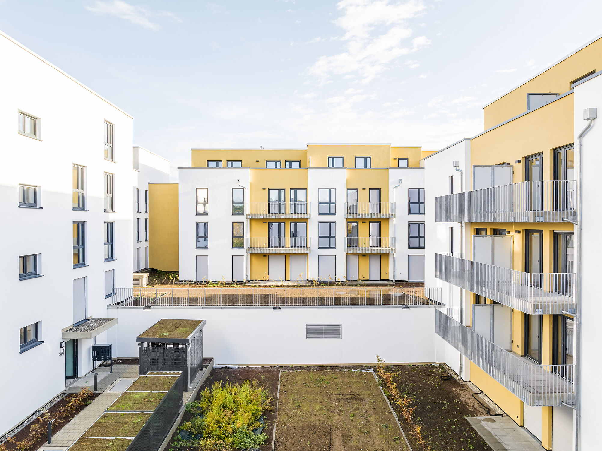 weisenburger Wohnungsanlage mit Tiefgarade und Innenhof  